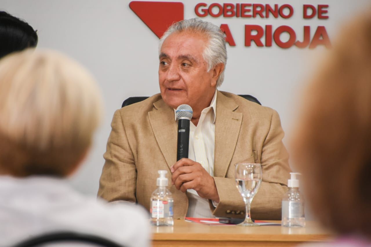 EL MINISTRO VERGARA OPINÓ QUE EL PARO DE APROSLAR TIENE 