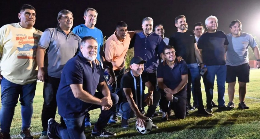 AUTORIDADES INAUGURARON EL CAMPEONATO 2023 EN LOS VETERANOS DE FÚTBOL 