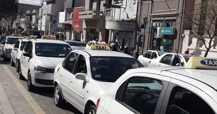 REMISES Y TAXIS PLANTEAN AUMENTOS A LOS CONCEJALES 