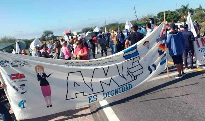 PERSONAL DE SALUD Y DOCENTES RATIFICARON LAS MEDIDAS DE FUERZA