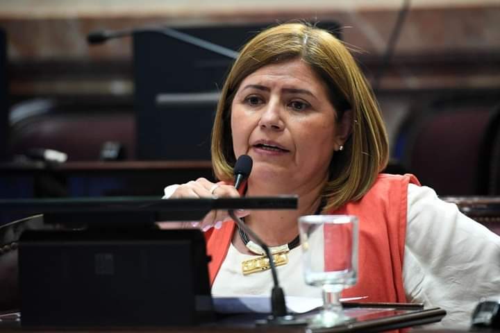 CLARA VEGA CELEBRÓ LA APROBACION DE LA 