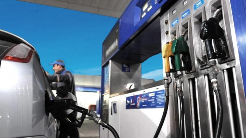DESDE ESTE JUEVES: YPF BAJARÁ 4% LOS PRECIOS DE LA NAFTA Y EL GASOIL