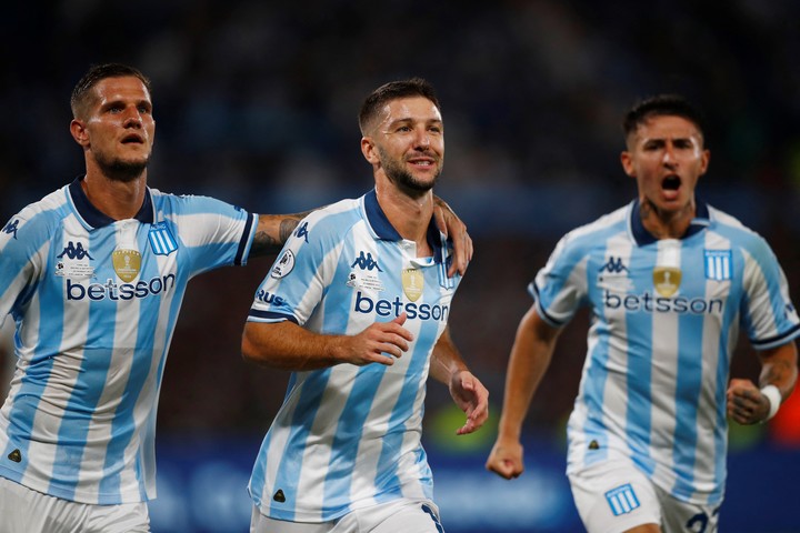 RACING GANÓ UN PARTIDO CLAVE ANTE CENTRAL CÓRDOBA