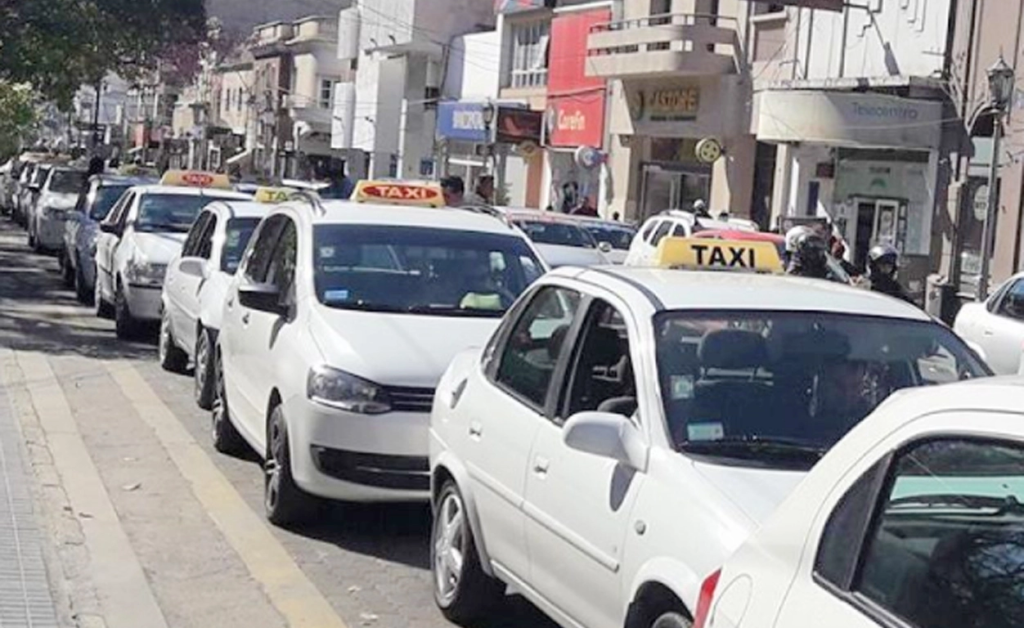 DESDE ESTE MIÉRCOLES RIGE UN NUEVO AUMENTO PARA TAXIS Y REMISES