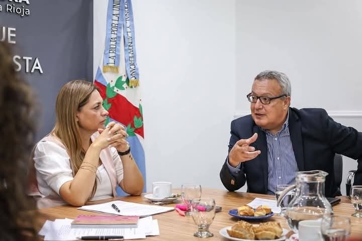 REALIZARON DEBATE JUNTO A COOPERATIVAS PARA LA CREACIÓN  DE UN POLO TEXTIL EN LA RIOJA   