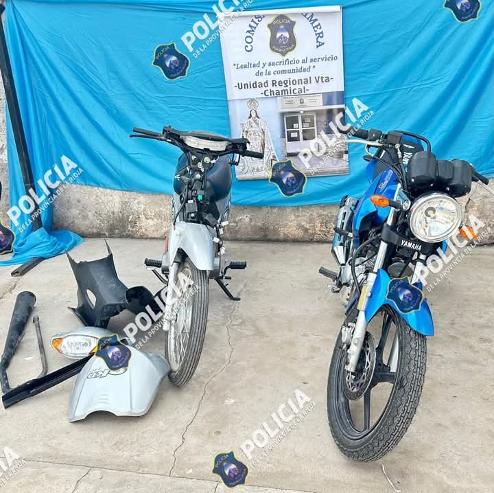 ROBABAN UNA MOTO, LES CAÝO LA POLICIA Y FUERON DETENIDOS
