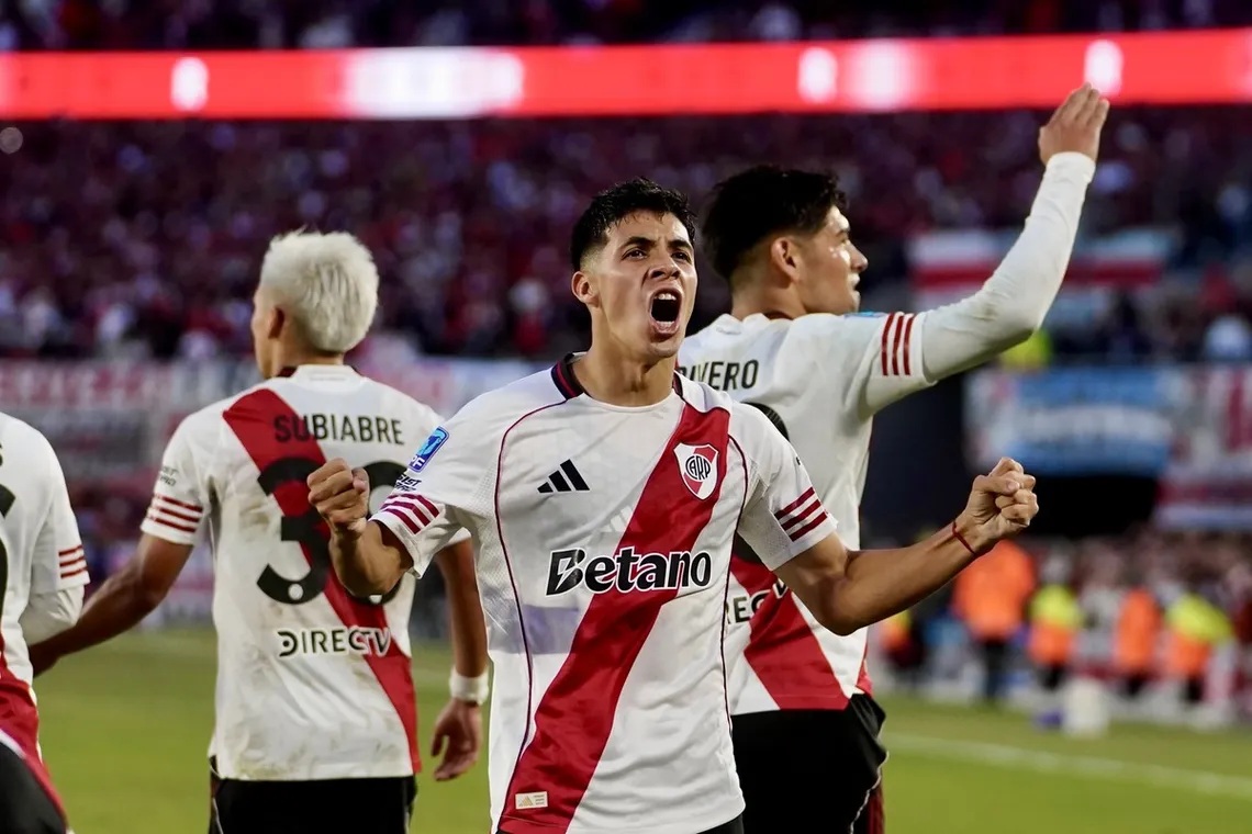 RIVER LE GAN&Oacute; A BELGRANO CON BUEN F&Uacute;TBOL Y PROLONG&Oacute; SU GRAN PRESENTE
