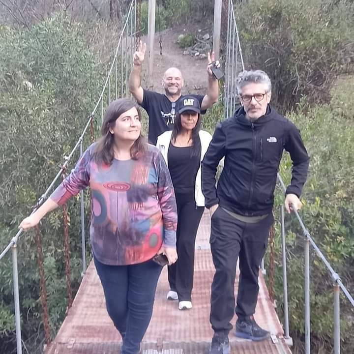 LEO SBARAGLIA RECORRIÓ ANILLACO, CONOCIÓ LUGARES EMBLEMÁTICOS Y CHARLÓ CON LA GENTE