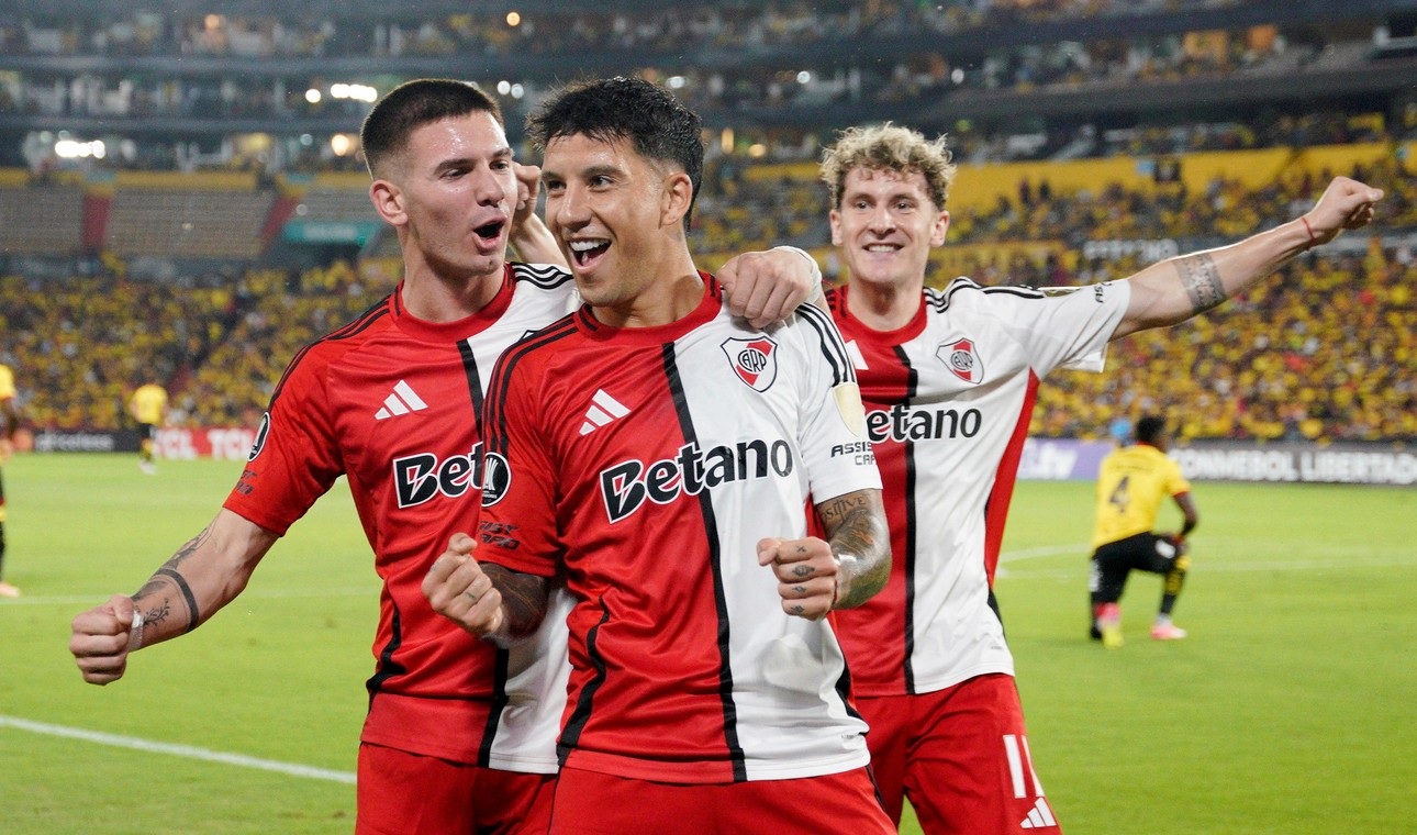 RIVER LE GANÓ A BARCELO DE ECUADOR Y SE ACERCA A LA CLASIFICACIÓN