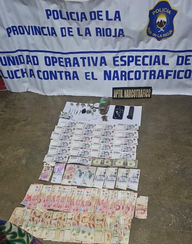 DETENIDOS EN CHAMICAL POR NARCOMENUDEO