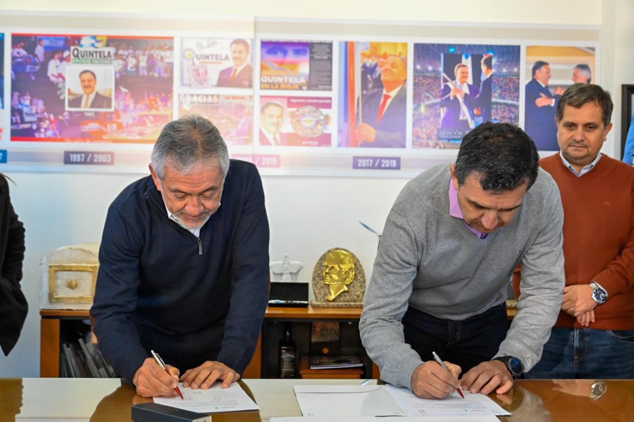 EDUCACIÓN Y MUNICIPIO FIRMARON CONVENIO PARA CAPACITACIÓN DE TRABAJADORES Y ESTUDIANTES