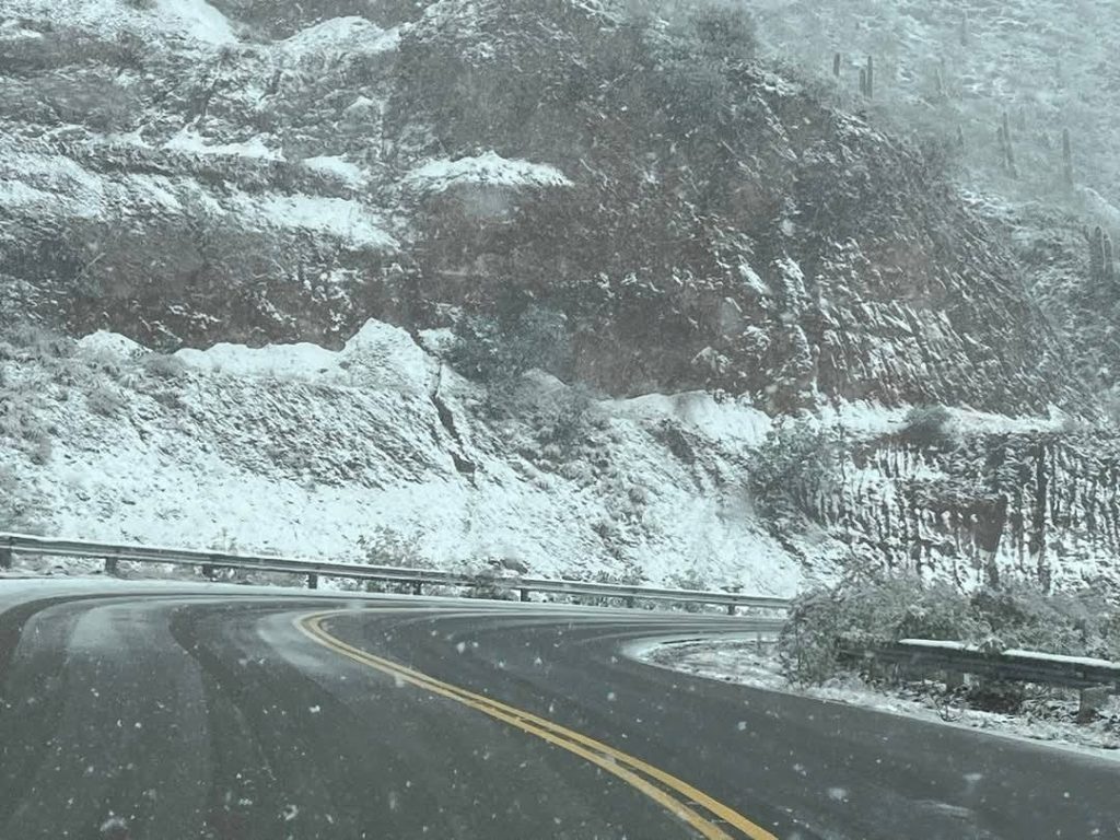 LA NIEVE LLEGÓ AL OESTE RIOJANO