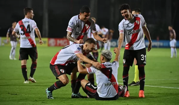 RIVER VENCI&Oacute; A CARABOBO Y ES LIDER DE SU GRUPO