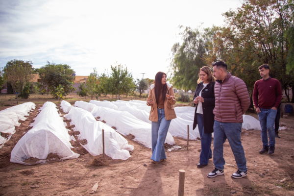 LA PROVINCIA FORTALECE LA EDUCACI&Oacute;N AGROT&Eacute;CNICA Y ACOMPA&Ntilde;A A ESTUDIANTES DE LA RUTA 5