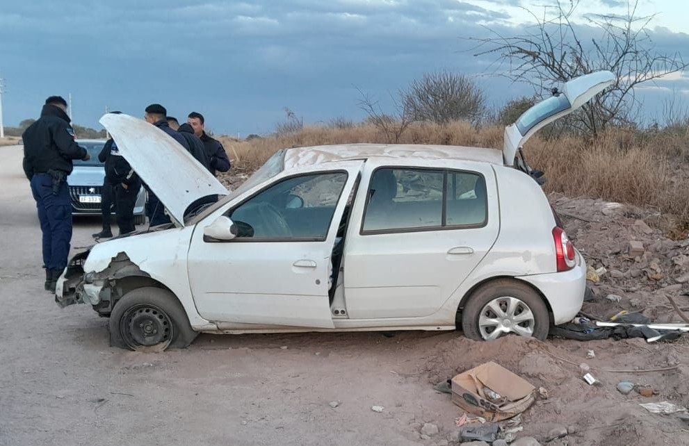 VOLCÓ CAMINO AL PINAR Y SUFRIÓ LESIONES LEVES