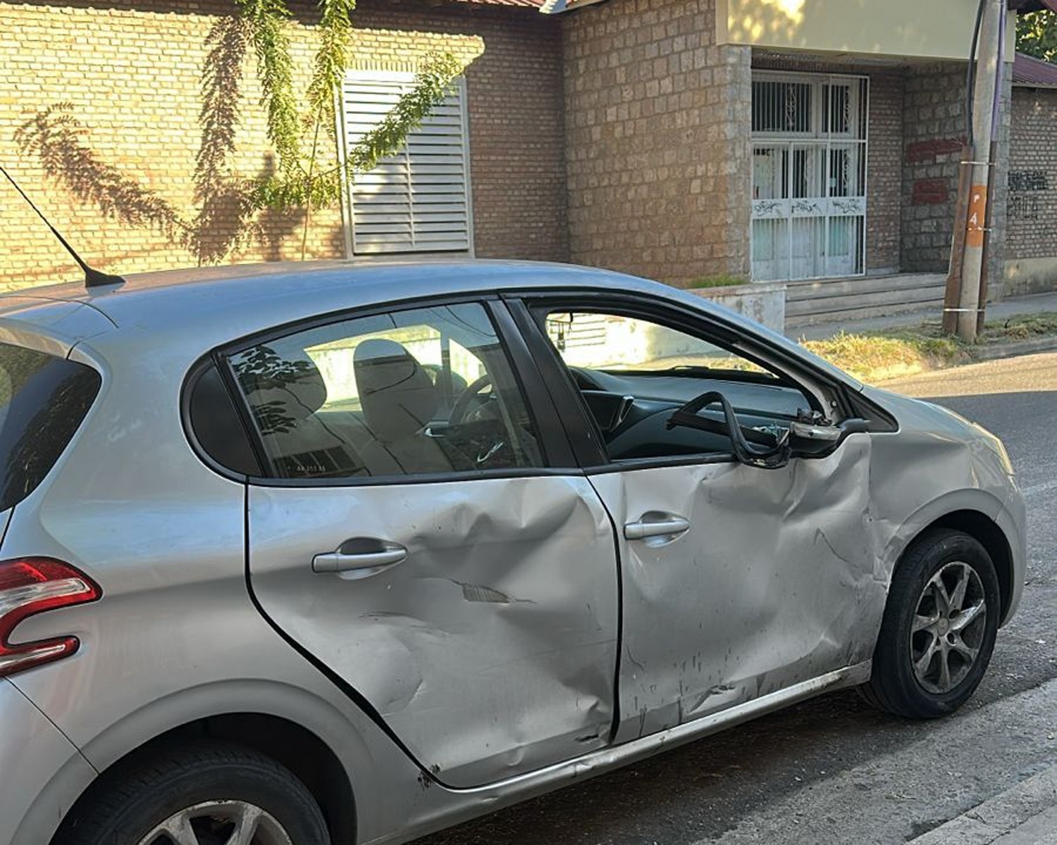 MOTOCICLISTA TERMINÓ HERIDO TRAS UN SINIESTRO VIAL