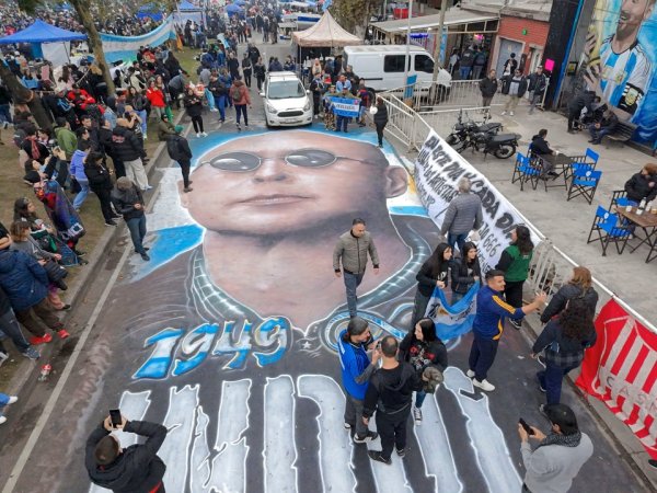DESPEDIDA AL INDIO SOLARI: TERMIN&Oacute; EL VELORIO POR DECISI&Oacute;N DE LA FAMILIA 