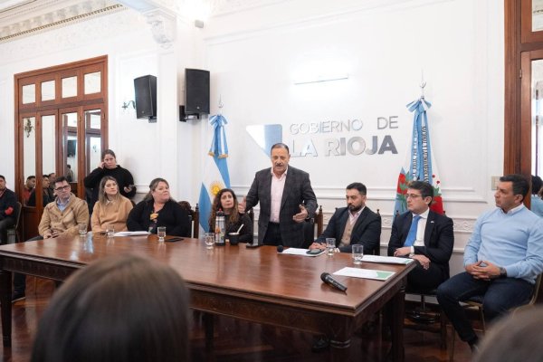 QUINTELA DESTAC&Oacute; LAS POL&Iacute;TICAS QUE IMPULSAN LA INSERCI&Oacute;N LABORAL DE J&Oacute;VENES EN LA ECONOM&Iacute;A DEL CONOCIMIENTO