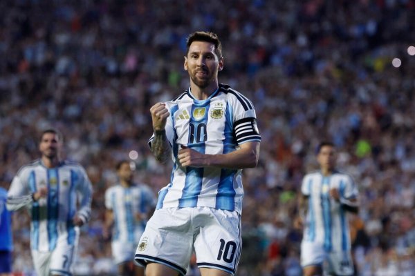 ARGENTINA INICIA LA DEFENSA DEL TITULO MUNDIAL ANTE ARGELIA