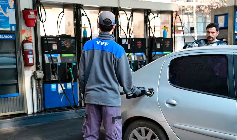 YPF SUBIÓ 3,5% LOS PRECIOS DE SUS COMBUSTIBLES