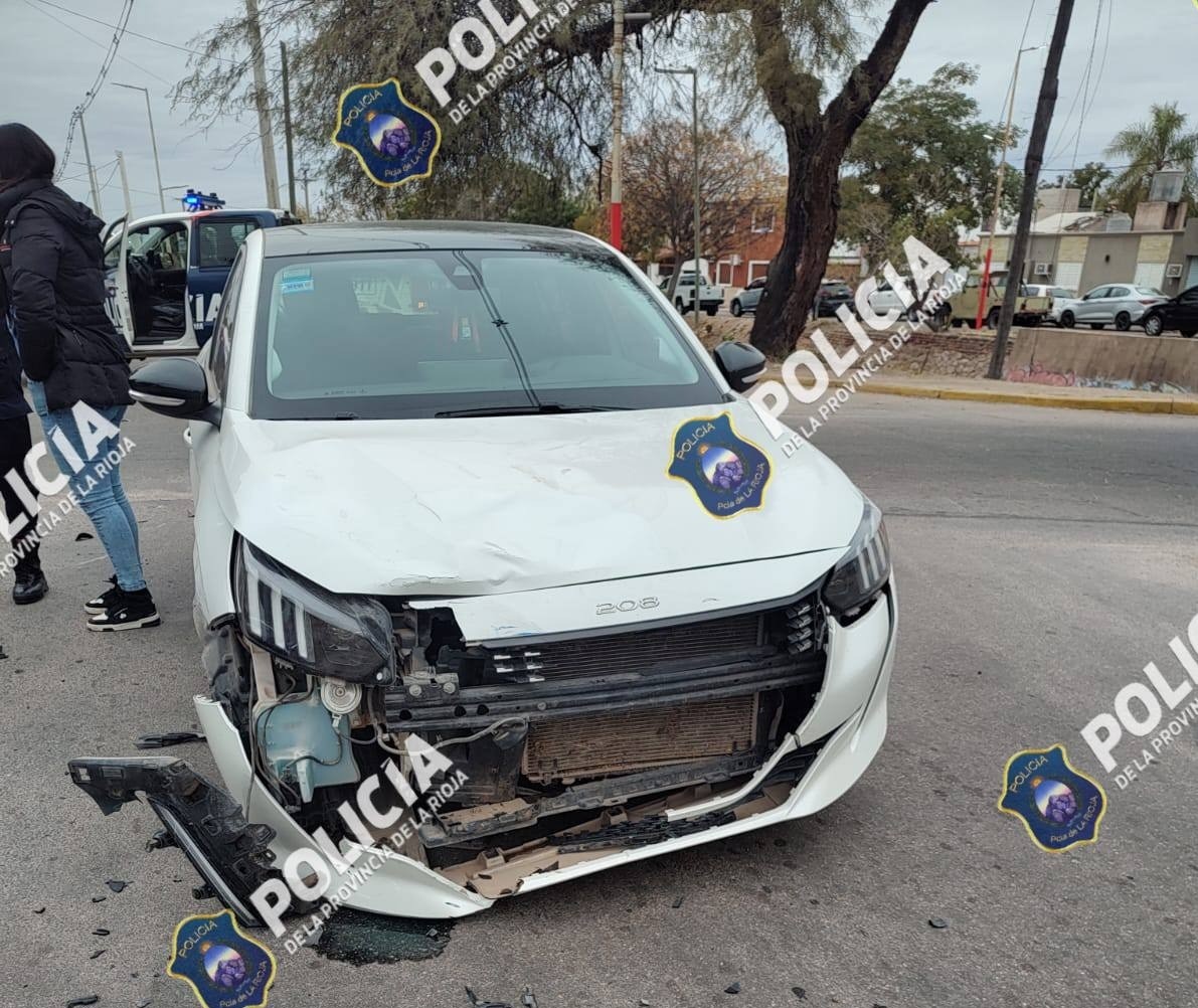 SINIESTRO VIAL DEJÓ A UN MOTOCICLISTA CON FRACTURAS