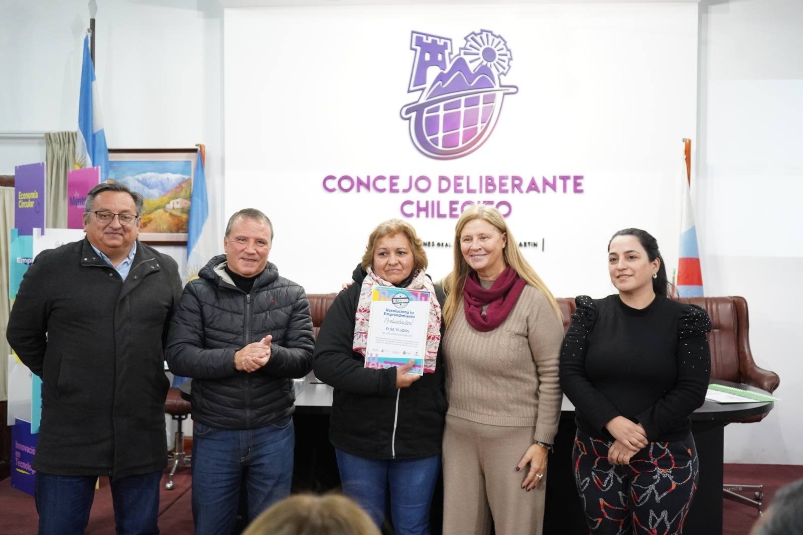 GABRIELA PEDRALI HIZO ENTREGA DE LOS CRÉDITOS 