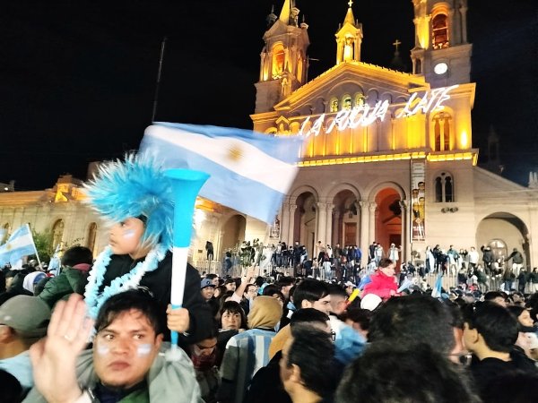 LA RIOJA FESTEJ&Oacute; LA CLASIFICACI&Oacute;N DE ARGENTINA A SEMIFINALES