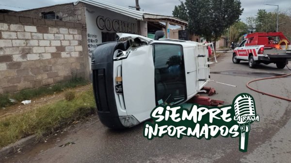  ZONA ESTE: SUFRI&Oacute; UN VUELCO LA CAMIONETA DE 