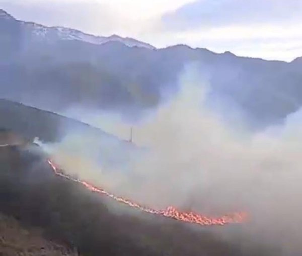 CHILECITO: SE QUEMARON 900 HECT&Aacute;REAS Y SE COMPLICA POR EL CLIMA