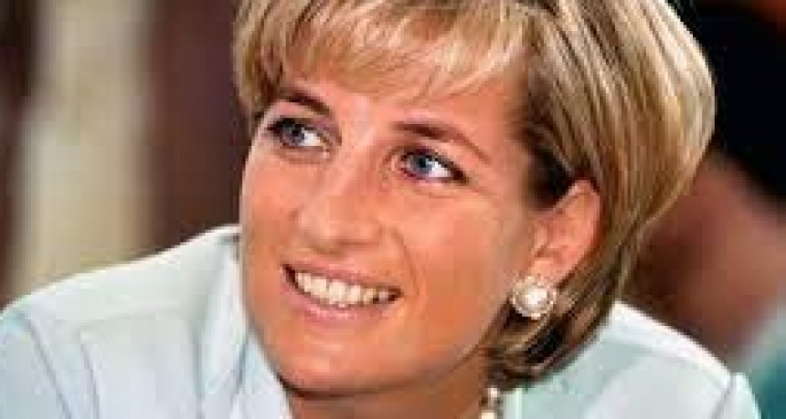 HOMENAJES EN LONDRES Y PARÍS A 25 AÑOS DE LA MUERTE DE LADY DI