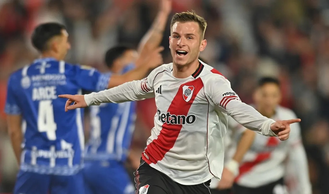 RIVER LE GANÓ UN PARTIDAZO A GODOY CRUZ Y ES PUNTERO DE LA ZONA 