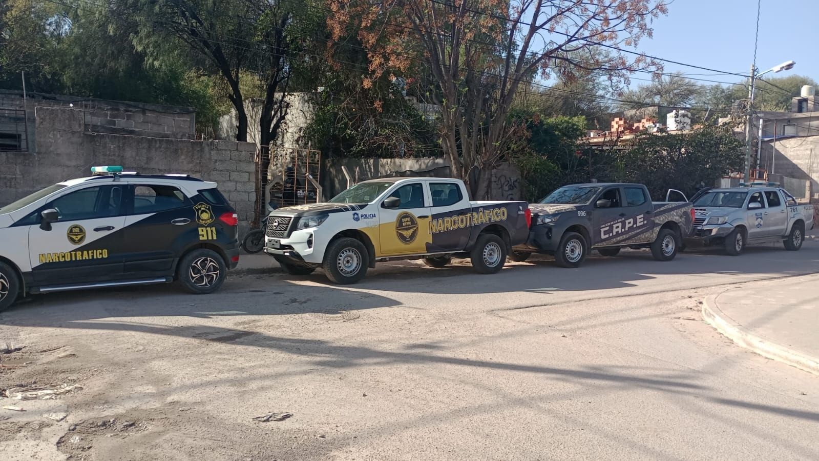 LA POLICIA DESBARATÓ DOS PUNTOS DE NARCOMENUDEO Y DETUVO A TRES PERSONAS EN LA CAPITAL
