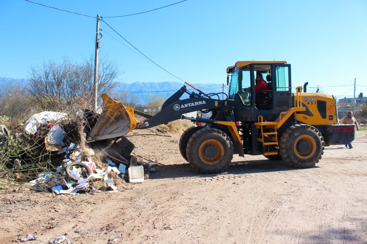 EL MUNICIPIO PROPONE REFORZAR EL COMPROMISO SOCIAL PARA TRATAR LA BASURA