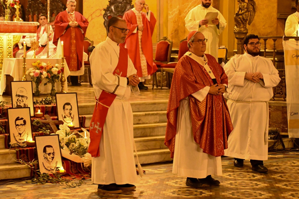 C&Oacute;RDOBA RINDI&Oacute; HOMENAJE A LOS BEATOS M&Aacute;RTIRES RIOJANOS Y REAFIRM&Oacute; EL LEGADO DE ANGELELLI A 50 A&Ntilde;OS DE SU MARTIRIO