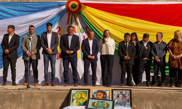 TERE MADERA ACOMPA&Ntilde;&Oacute; EN NONOGASTA LA CELEBRACI&Oacute;N POR LOS 201&deg; ANIVERSARIO DE LA INDEPENDENCIA DE BOLIVIA