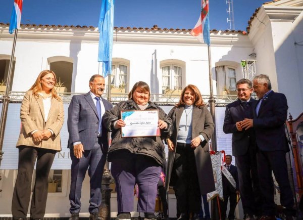 QUINTELA EN EL 140&deg; ANIVERSARIO DEL MUNICIPIO CAPITALINO: 