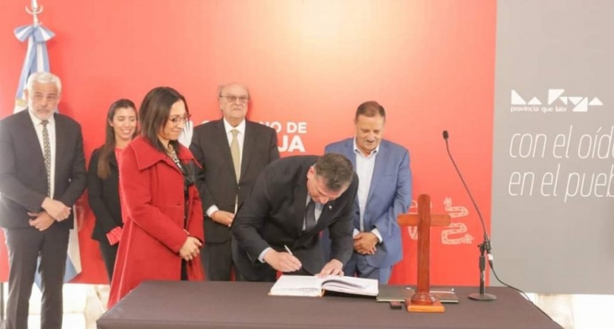 ASUMIÓ ISMAEL BORDAGARAY COMO MINISTRO DE TRANSPORTE Y COMUNICACIONES 