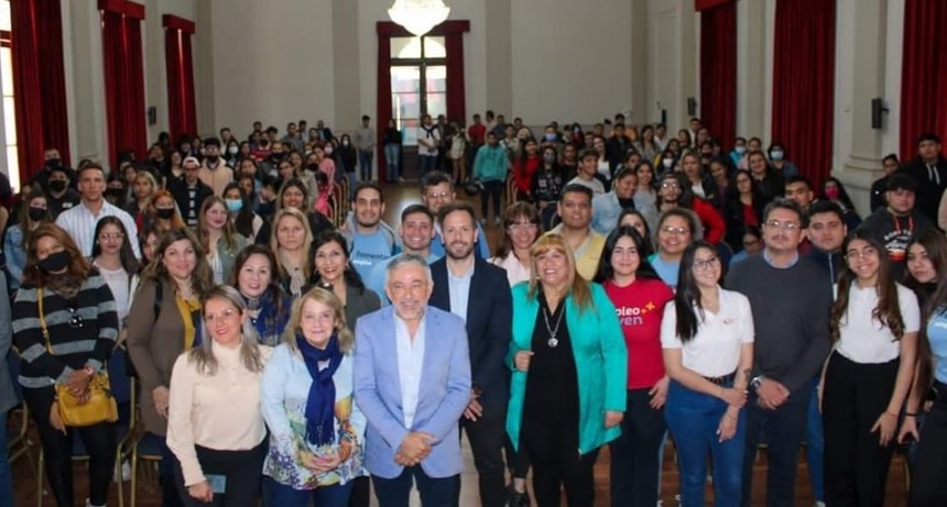 SE INSETARÁN 300 PEROSNAS AL EMPLEO FORMAL A TRAVÉS DE “FOMENTAR EMPLEO”