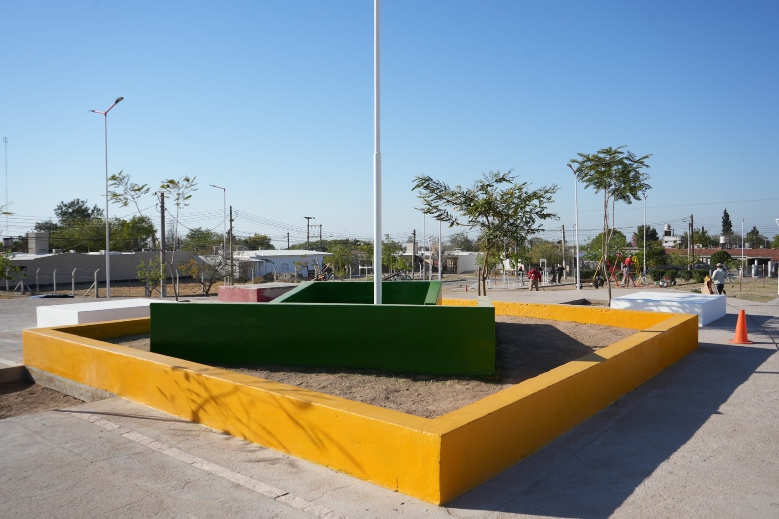 LA MUNICIPALIDAD REALIZÓ OPERATIVO DE LIMPIEZA EN EL BARRIO MUNICIPAL Y RECUPERÓ UNA PLAZA