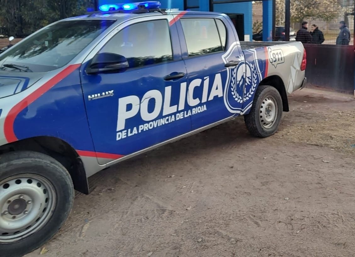 DOS DETENIDOS TRAS INTENTAR ROBAR UNA MOTO EN EL CENTRO