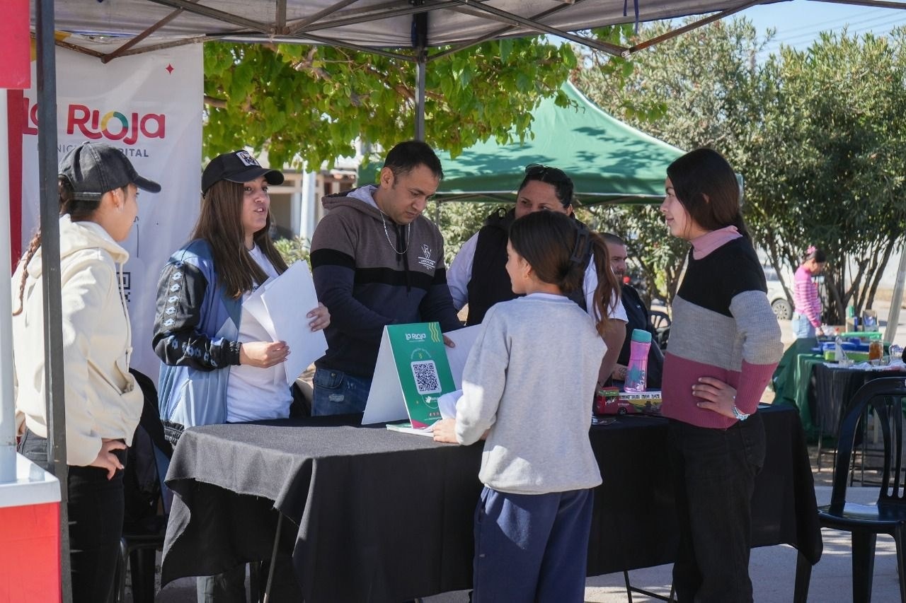 EL MUNICIPIO ACERCÓ TRÁMITES Y SERVICIOS A VECINOS DEL BARRIO MUNICIPAL