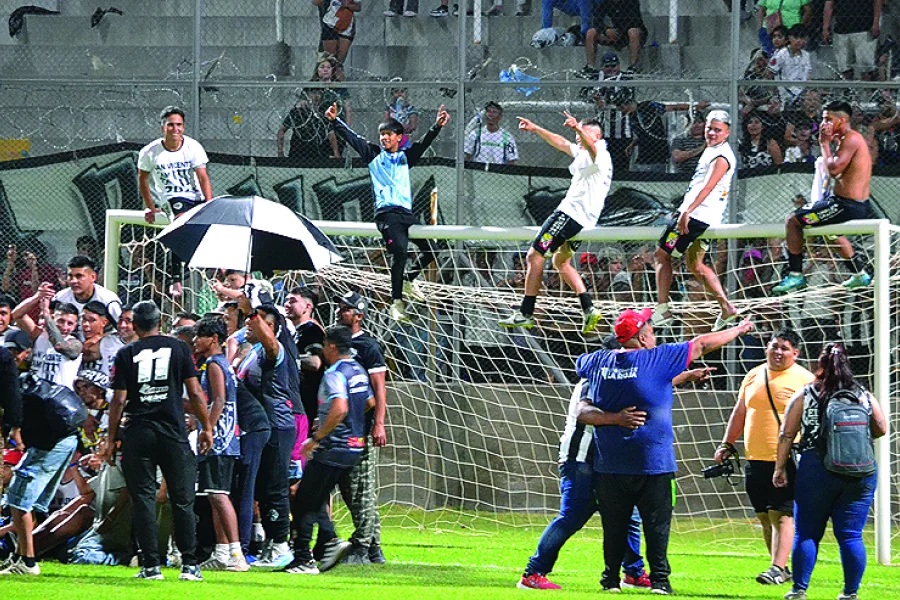 SAN VICENTE GRITÓ CAMPEÓN TRAS 84 AÑOS