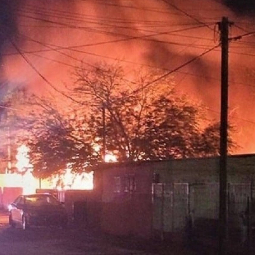 ORDENAN DETENER AL JOVEN ACUSADO DE PRENDER FUEGO A SU PAREJA