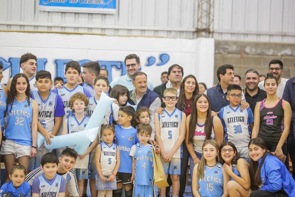 QUINTELA VISITÓ EL CLUB ATLÉTICO CHILECITO QUE YA CUENTA CON SU CANCHA DE BÁSQUETBOL