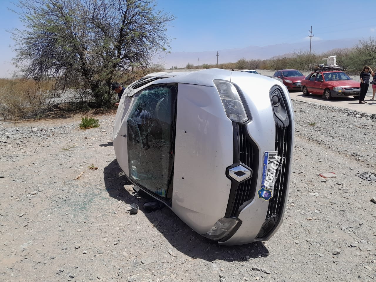 VOLCÓ UN AUTO CERCA DE VILLA UNIÓN Y DEJÓ UNA MUJER HERIDA