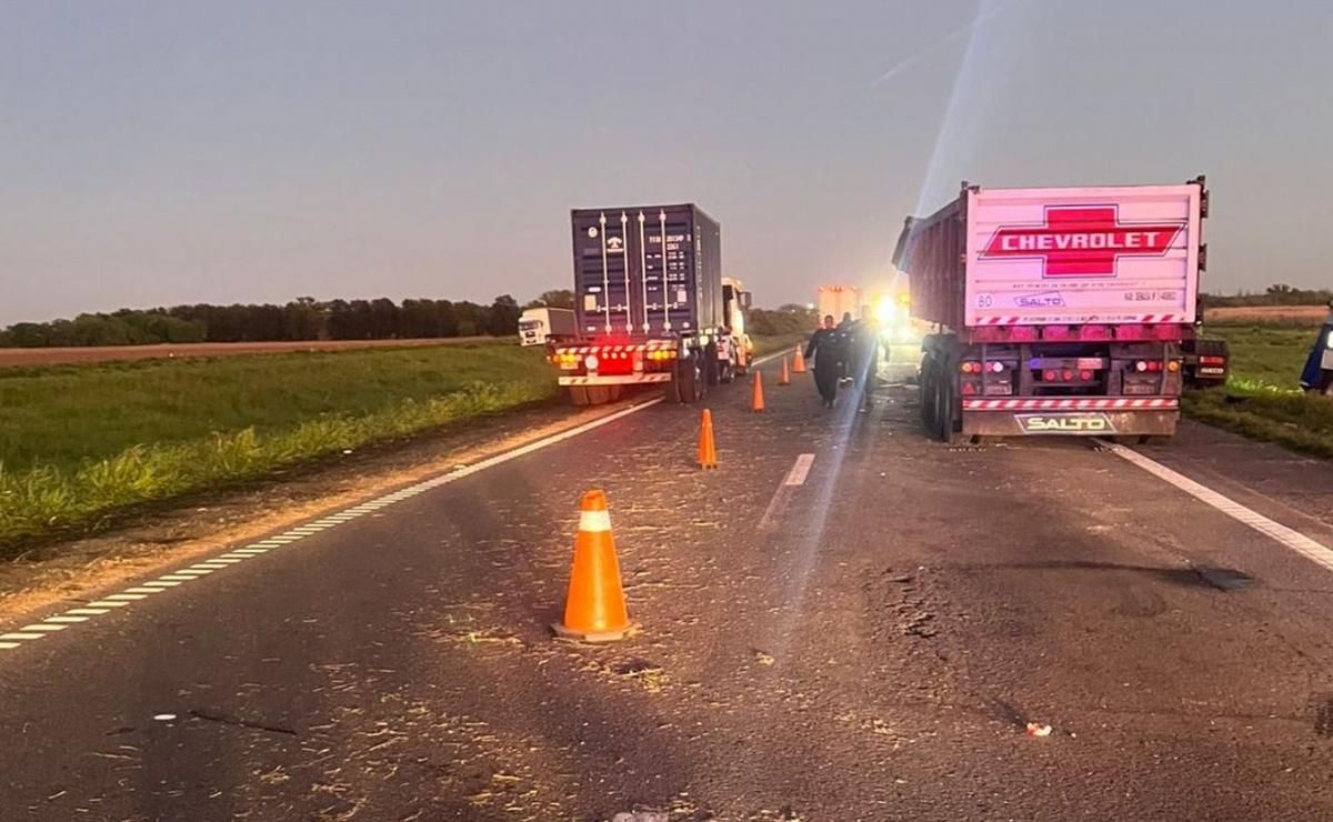 CAMIONERO RIOJANO PROTAGONISTA EN UN CHOQUE MULTIPLE EN LA AUTOPISTA ROSARIO - BUENOS AIRES