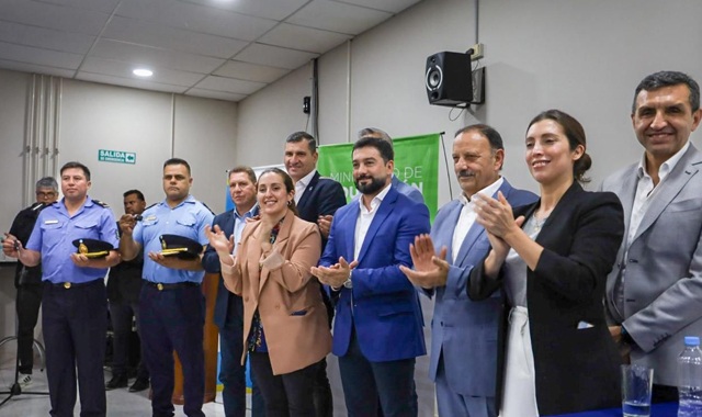 QUINTELA INAUGURÓ EL INSTITUTO DE SEGURIDAD EN AIMOGASTA