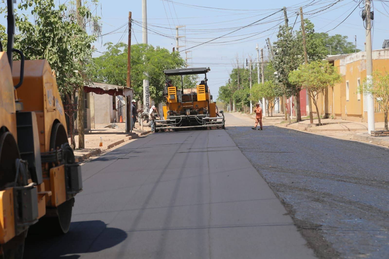 EL GOBIERNO FINALIZÓ EL ASFALTADO DE CALLE CHACHO PEÑALOZA