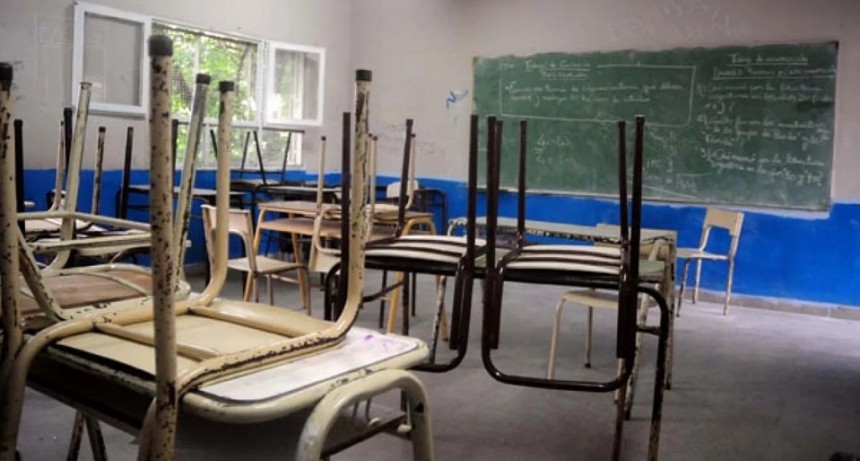DESCONTARÁN DÍAS NO TRABAJADOS Y EL BONO A LOS DOCENTES QUE SE ADHIERAN AL PARO 