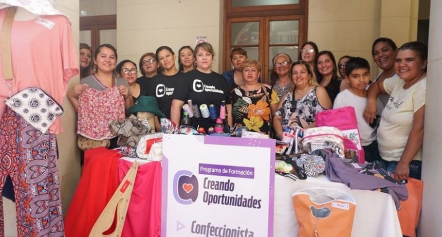 CREANDO OPORTUNIDADES: CIENTOS DE MUJERES SE FORMARON LABORALMENTE PARA PRONTA INSERCIÓN EN EL MERCADO DEL TRABAJO